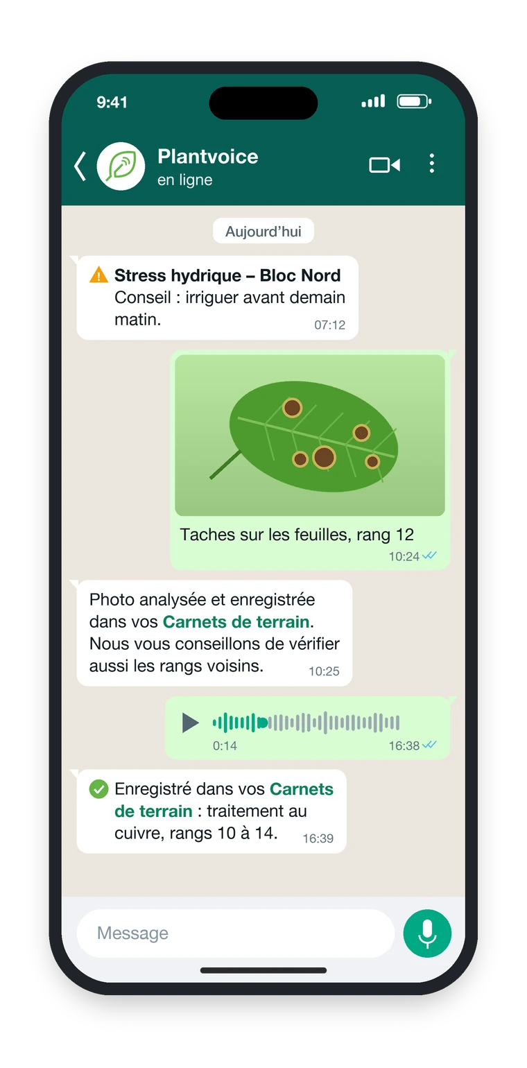 Conversation WhatsApp avec Plantvoice : alerte, photo, message vocal et enregistrement dans les Carnets de terrain